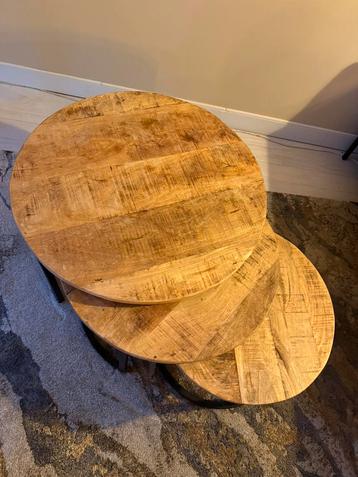 Industriële Salontafel Set van 3 beschikbaar voor biedingen