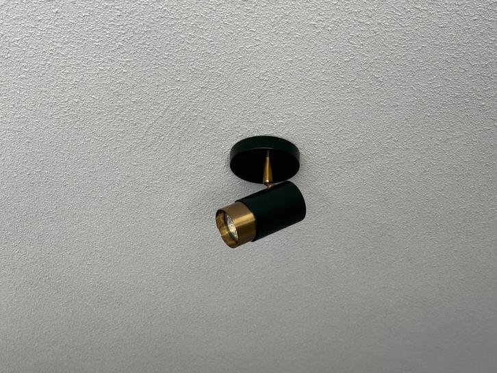 2 richt spotjes donkergroen & messing, Verzamelen, Speldjes, Pins en Buttons, Zo goed als nieuw, Overige onderwerpen, Ophalen