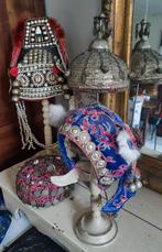 4 antieke Ceremoniële Aziatische hoofddeksels of tooien, Antiek en Kunst, Kunst | Niet-Westerse kunst, Ophalen of Verzenden