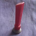 Art Deco Lakstempel Rood Bakeliet Catalin of Kunststof, Verzenden