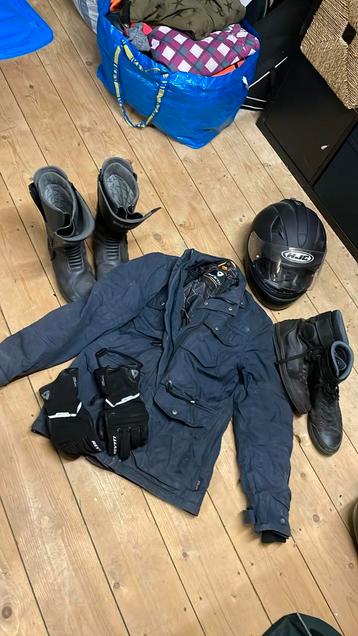 Motor jas, schoenen, laarzen, helmen handschoenen beschikbaar voor biedingen