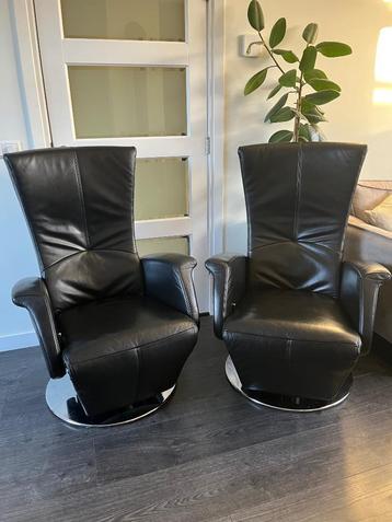 2 Nette Prominent Relaxfauteuils Zwart Leer Draaibaar M/L beschikbaar voor biedingen