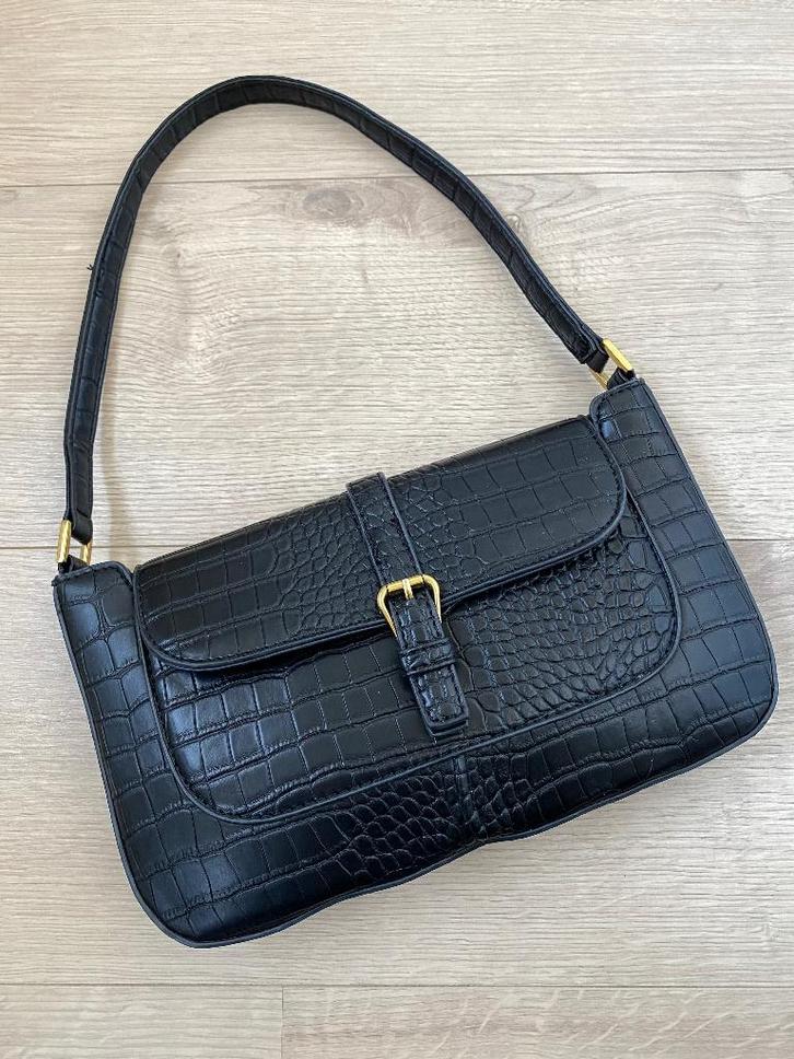 Zeer nette staat: GALLANTRY schoudertasje tasje zwart goud, Sieraden, Tassen en Uiterlijk, Tassen | Schoudertassen, Zo goed als nieuw