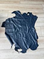 Donkerblauw Kalfsleer - huid - leder - 107 cm - 84 cm, Blauw, Leer of Kunstleer, Nieuw, Ophalen of Verzenden