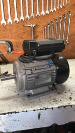 Elektromotor 230Volt 2850 rpn, Doe-het-zelf en Verbouw, Motoren, Ophalen of Verzenden, Zo goed als nieuw, Elektromotor, 1800 rpm of meer
