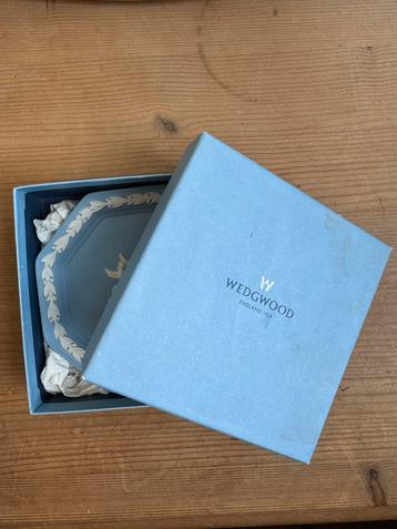 Wedgwood Jasperware Schaal in Doos - Blauw/Wit Achthoekig De beschikbaar voor biedingen