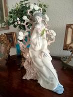 Ladro groot beeld van een Geisha., Antiek en Kunst, Antiek | Porselein, Ophalen of Verzenden