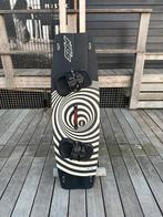 Axis twintip kiteboard 1.36, Watersport en Boten, Kitesurfen, Twintip, Ophalen of Verzenden, Zo goed als nieuw, 4 m² of minder