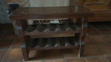 Houten wijnrek  beschikbaar voor biedingen