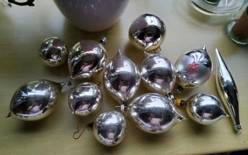 Oude retro zilveren kerstballen pegels druppels kersthangers beschikbaar voor biedingen