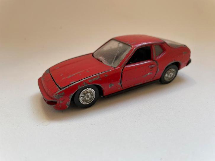 model Porsche 924 / 944, Schuco, rood, 1/43 opknapper, Hobby en Vrije tijd, Modelauto's | 1:43, Gebruikt, Auto, Schuco, Ophalen of Verzenden