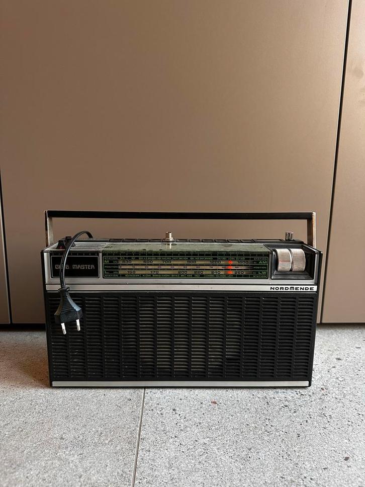 Nordmende Globemaster Wereldontvanger Radio, Audio, Tv en Foto, Radio's, Gebruikt, Wereldontvanger, Verzenden
