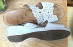 Leren slippers maat 42, Kleding | Dames, Slippers, Wit, Ophalen of Verzenden, Zo goed als nieuw
