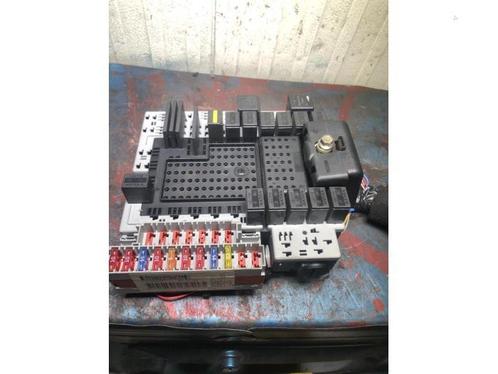 Zekeringkast van een Volvo S80, Auto-onderdelen, Elektronica en Kabels, Volvo, Gebruikt, 3 maanden garantie, Ophalen of Verzenden