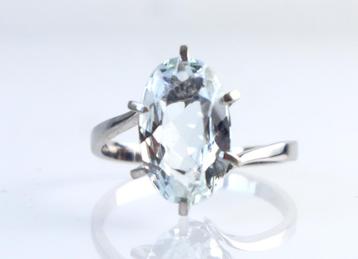 Witgouden ring 18 karaat met echte aquamarijn (beryl) beschikbaar voor biedingen