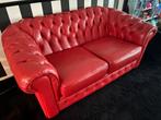 Brandweer rode leren 2-zits chesterfield “look” bank, Tweepersoons, Ophalen of Verzenden, Zo goed als nieuw, Minder dan 150 cm