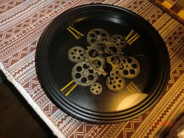 2 x raderklokken  beschikbaar voor biedingen