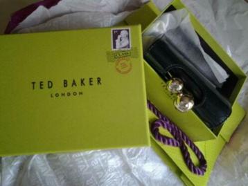 Ted Baker London Leren Portemonnee Sierstenen Klassiek Print beschikbaar voor biedingen
