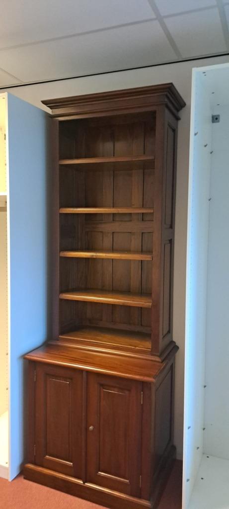 Massief houten boekenkast met onderkast –Antiek Engels model, Huis en Inrichting, Kasten | Boekenkasten, Gebruikt, 50 tot 100 cm