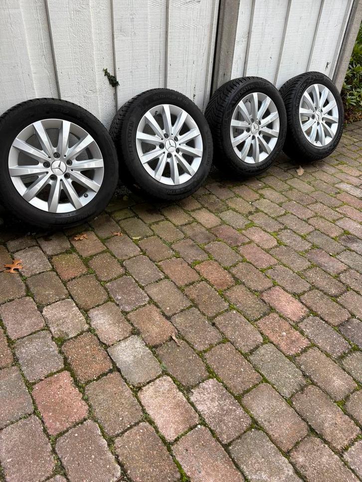 Mercedes winterset 16”, Auto-onderdelen, Banden en Velgen, Banden en Velgen, Winterbanden, 16 inch, 205 mm, Ophalen