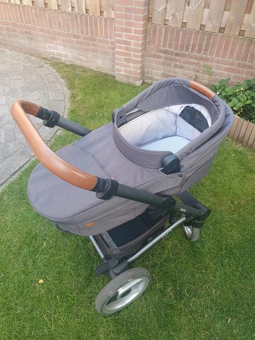 Mutsy nio grijs met cognac, Kinderen en Baby's, Kinderwagens en Combinaties, Zo goed als nieuw, Mutsy, Ophalen