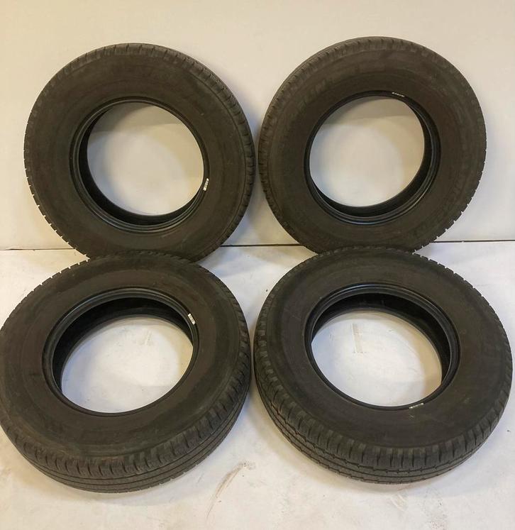 2020 Michelin Agilis Camping banden set 225/75R16CP, Auto-onderdelen, Banden en Velgen, Band(en), Zomerbanden, 16 inch, 225 mm