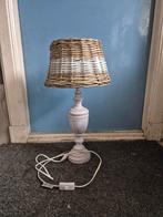 lamp met rieten kap, Ophalen, Gebruikt, Hout, 50 tot 75 cm