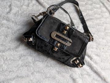 Guess schoudertas vintage origineel  beschikbaar voor biedingen