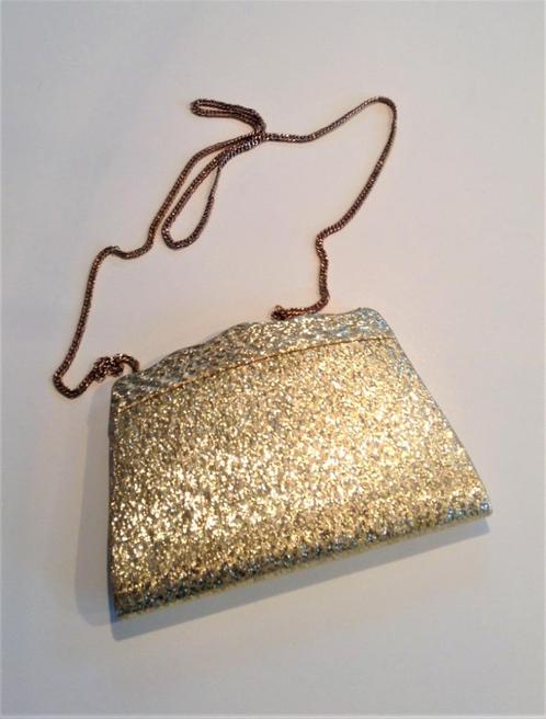 Vintage goudkleurig avondtasje / galatasje, Sieraden, Tassen en Uiterlijk, Tassen | Damestassen, Zo goed als nieuw, Avondtasje