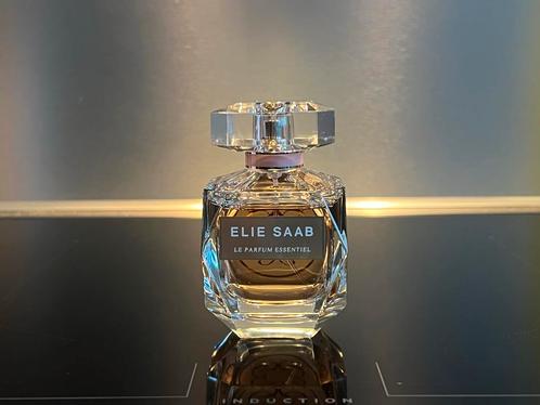 Elie Saab le parfum essentiel 90ml eau de parfum, Sieraden, Tassen en Uiterlijk, Uiterlijk | Parfum, Nieuw, Ophalen of Verzenden
