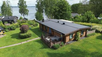 Zweedse bungalow, vrijstaand huis aan het water in Zweden beschikbaar voor biedingen