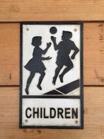 Gietijzeren bord met spelende kinderen, pas op kinderen, Ophalen of Verzenden