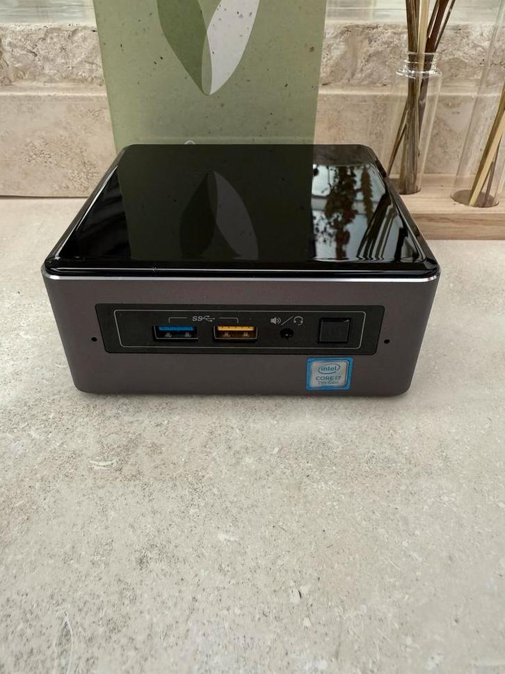 Intel nuc i7 nuc7i7bnh met 256GB ssd + 16gb ram, Computers en Software, Desktop Pc's, Zo goed als nieuw, SSD, Ophalen of Verzenden