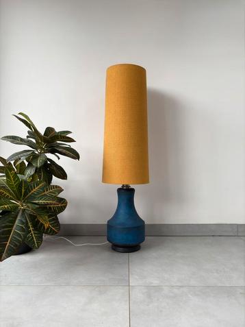 Vintage West-Germany Vloerlamp Hoge kap beschikbaar voor biedingen
