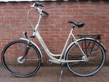 Zeer nette Gazelle Orange Plus dames 57 cm. 7 versnellingen beschikbaar voor biedingen
