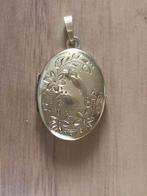 Gouden Medaillon met Bloemmotief, Sieraden, Tassen en Uiterlijk, Kettinghangers, Gebruikt, Overige voorstellingen, Ophalen of Verzenden