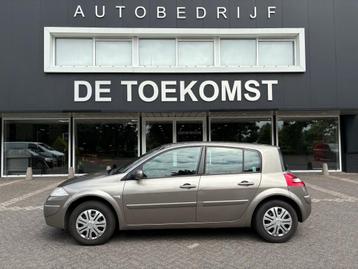 Renault MEGANE 1.6i 16V Navigatie Airco ECC Trekhaak beschikbaar voor biedingen