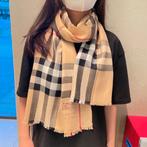 Burberry kasjmier sjaal, Kleding | Dames, Mutsen, Sjaals en Handschoenen, Ophalen, Zo goed als nieuw, Maat 46/48 (XL) of groter