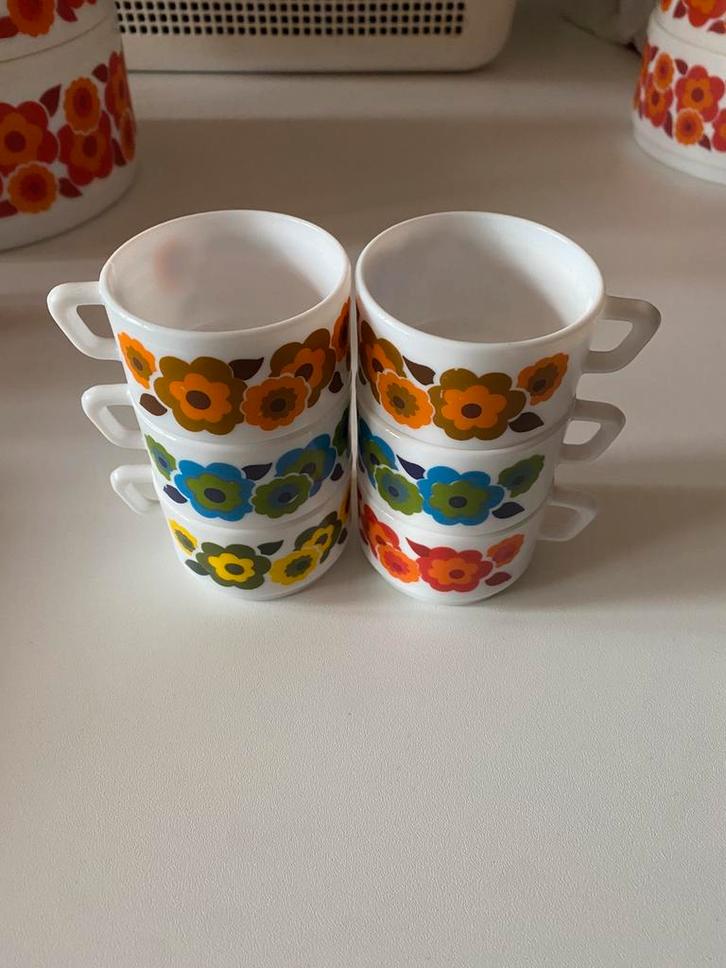 Arcopal lotus espresso kopjes, Huis en Inrichting, Keuken | Servies, Zo goed als nieuw, Kop(pen) en/of Schotel(s), Overige stijlen