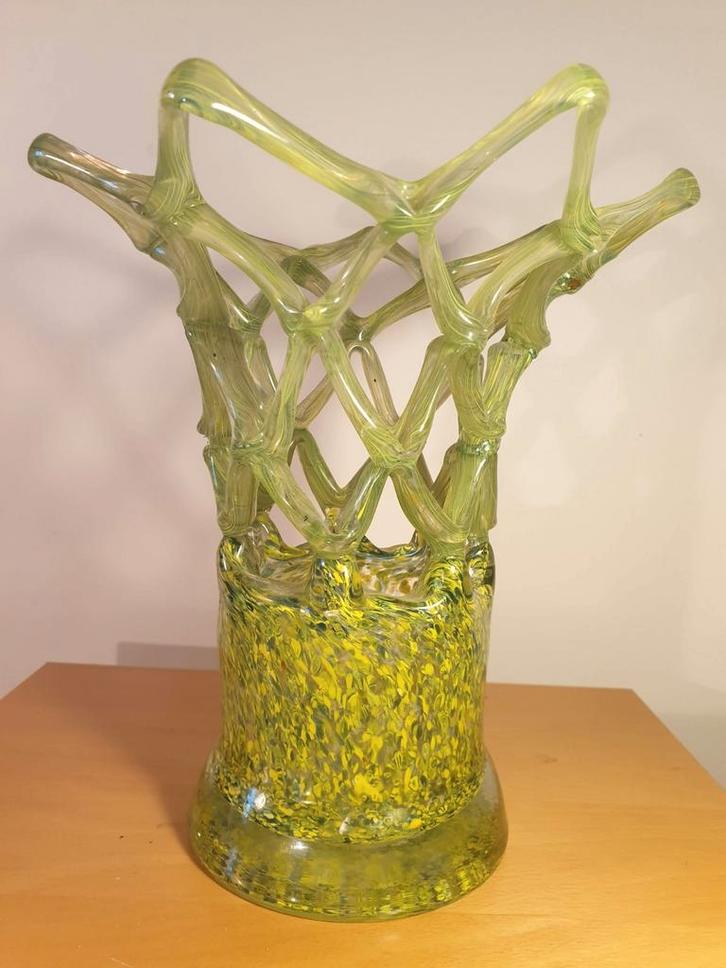 Grote murano stijl glaskunst vaas opengewerkt, Antiek en Kunst, Antiek | Glas en Kristal, Ophalen of Verzenden