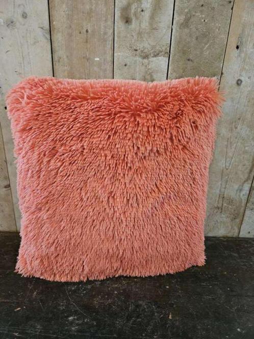 kussen ``WOONWINKEL RUSTIEK``, Huis en Inrichting, Woonaccessoires | Kussens, Vierkant, Ophalen of Verzenden