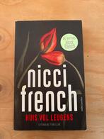 Huis Vol Leugens - Nicci French, Ophalen of Verzenden, Gelezen, Nederland