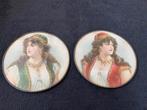 Twee oude ronde lijstjes met afbeeldingen van vrouwen, Antiek en Kunst, Ophalen