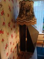 Engelse staande lamp., Ophalen