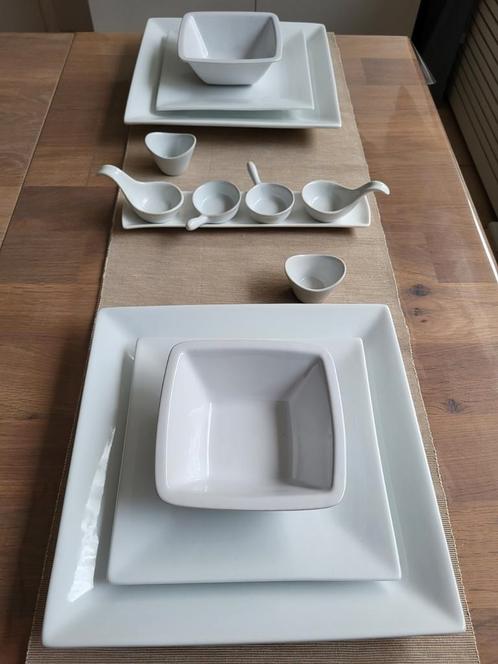 65 stuks witte servies. pasen, kerst, feest, diner, Huis en Inrichting, Keuken | Servies, Bord(en), Overige stijlen, Porselein