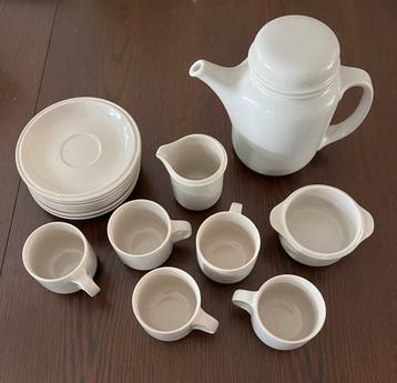 Te koop servies Thomas family beige beschikbaar voor biedingen