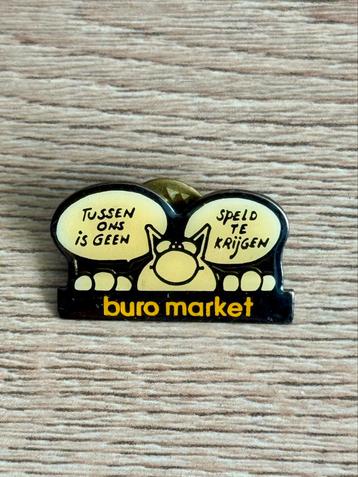 Tussen Ons Is Geen Speld Te Krijgen Pin (Buro Market) beschikbaar voor biedingen