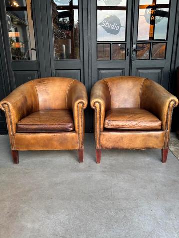 2 Runderleren Clubfauteuils Cognac kleur Leer igs beschikbaar voor biedingen