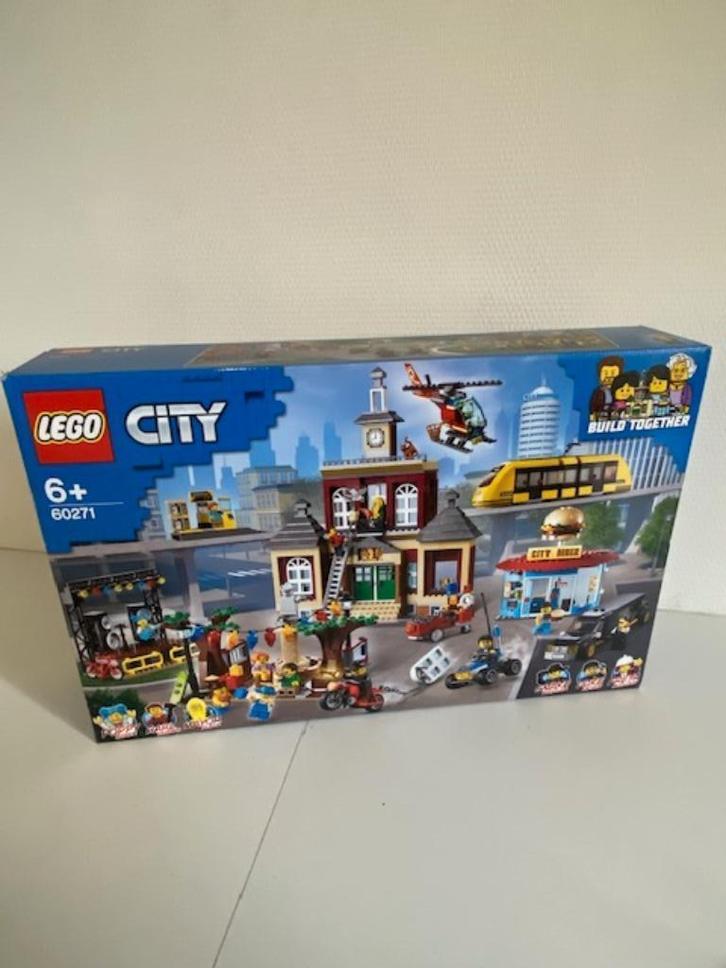Lego 60271 City, Kinderen en Baby's, Speelgoed | Duplo en Lego, Nieuw, Lego, Complete set, Ophalen of Verzenden