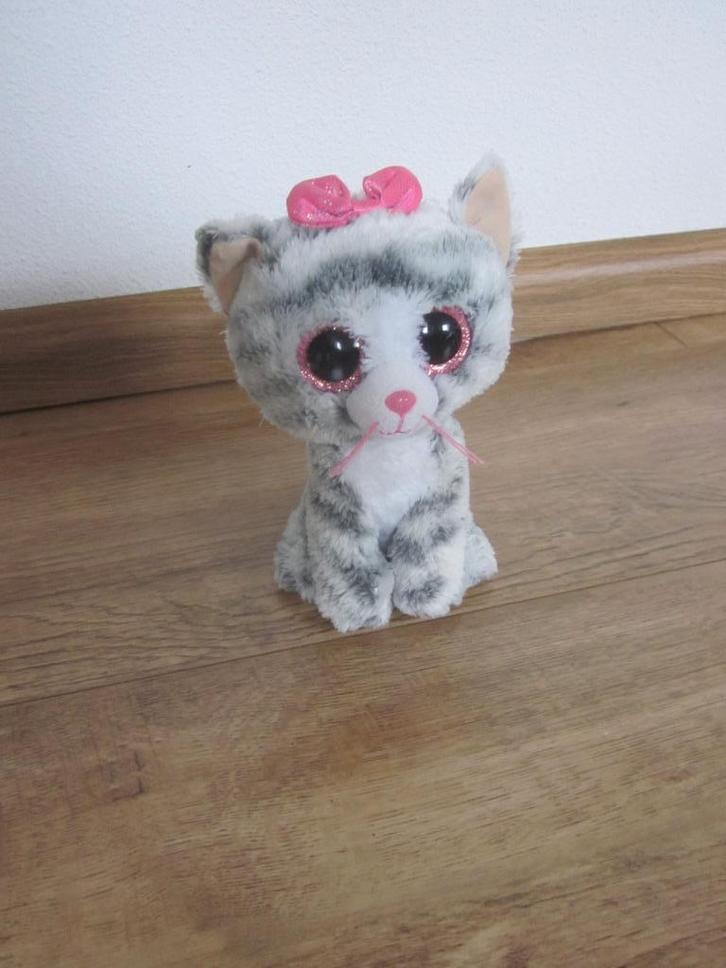 TY grijs gemèleerd superzacht poesje KIKI roze glitter ogen, Kinderen en Baby's, Speelgoed | Knuffels en Pluche, Zo goed als nieuw